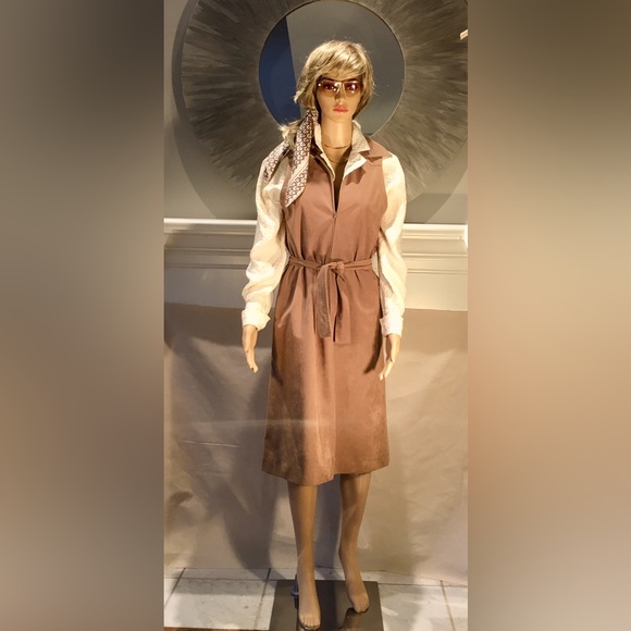 MCM front zip jumper-brown ultrasuede midi shift. 1970 retro/mod/hip. Size 8 EUC - Picture 2 of 12